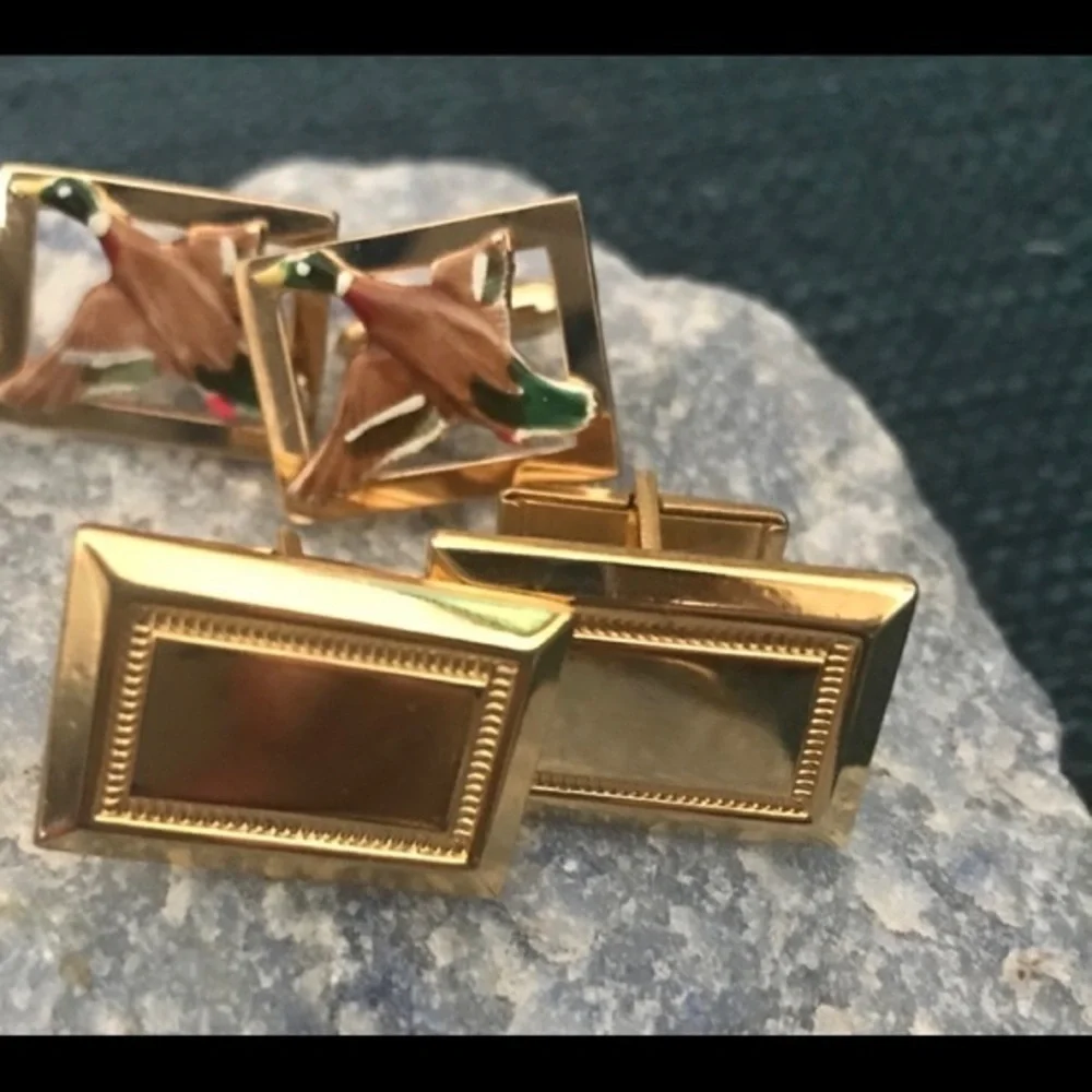 JUST LOOK Vintage Cuff Links Tie Tacks and Tie Clips